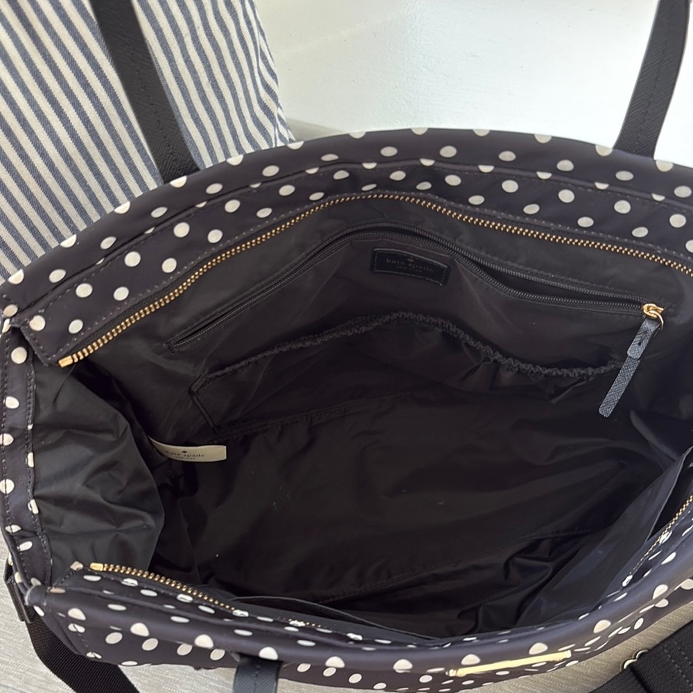 Kate Spade Black and White Polka Dot Bag/baby/travel carry on bag. - Picture 3 of 6